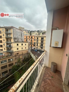 zoom immagine (Appartamento, soggiorno, 2 camere, zona Chiaia / Mergellina)