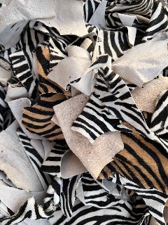 zoom immagine (Ritagli pelle cavallino zebrato)