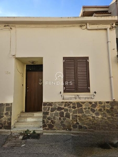 zoom immagine (Casa singola 80 mq, soggiorno, 2 camere, zona Pellaro)