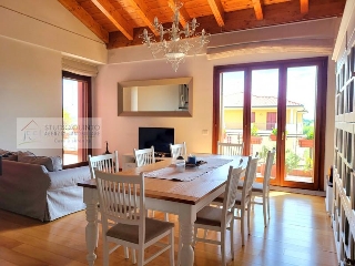 zoom immagine (Appartamento 160 mq, soggiorno, 3 camere, zona Quinto di Treviso)