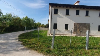 zoom immagine (Bifamiliare 100 mq, soggiorno, 2 camere, zona Sant'Ambrogio)