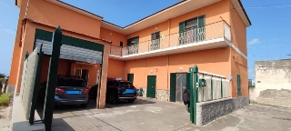 zoom immagine (Villa 270 mq, soggiorno, 6 camere, zona Torre del Greco)