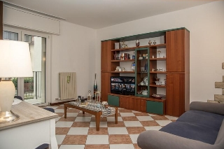 zoom immagine (Appartamento 90 mq, soggiorno, 2 camere, zona San Martino Buon Albergo)