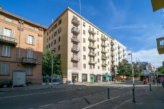 zoom immagine (Appartamento 93 mq, soggiorno, 2 camere, zona San Leonardo - Stazione Ferrovia)