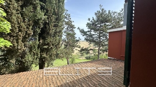 zoom immagine (Casa singola 250 mq, soggiorno, più di 3 camere, zona Paterno)
