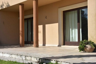zoom immagine (Villa 250 mq, soggiorno, 3 camere, zona Modica)
