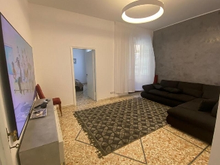 zoom immagine (Appartamento 140 mq, soggiorno, 3 camere, zona Bolognese)