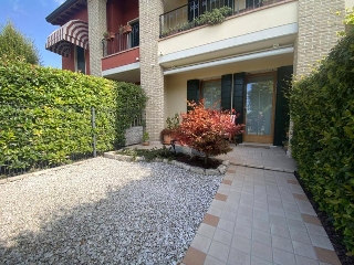 zoom immagine (Casa a schiera 156 mq, soggiorno, 2 camere, zona Oltre Brenta)