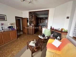 zoom immagine (Appartamento 88 mq, soggiorno, 2 camere, zona Badia)