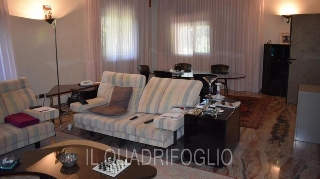zoom immagine (Villa 300 mq, soggiorno, 3 camere, zona Bertinoro)