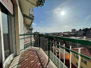 zoom immagine (Appartamento 70 mq, soggiorno, 2 camere, zona Sanremo)